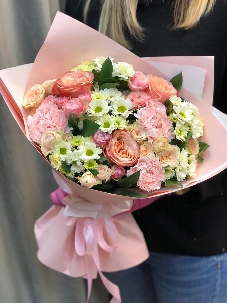 Букет цветов из: Гвоздики, Розы и Хризантемы в Тамбовке