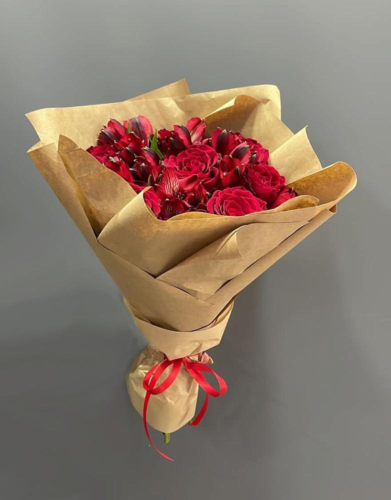 Букет цветов из: Альстромерии и Розы в Тамбовке