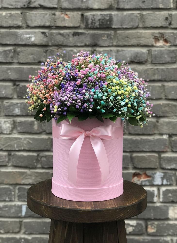 Цветочная композиция из Гипсофила и Розы в шляпной коробке в Тамбовке