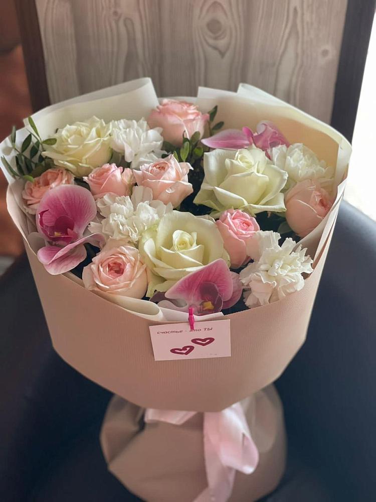 Букет цветов из: Орхидеи, Розы и Гвоздики в Тамбовке