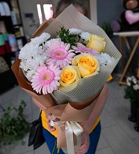 Букет цветов из:  Герберы, Розы и Хризантемы в Тамбовке