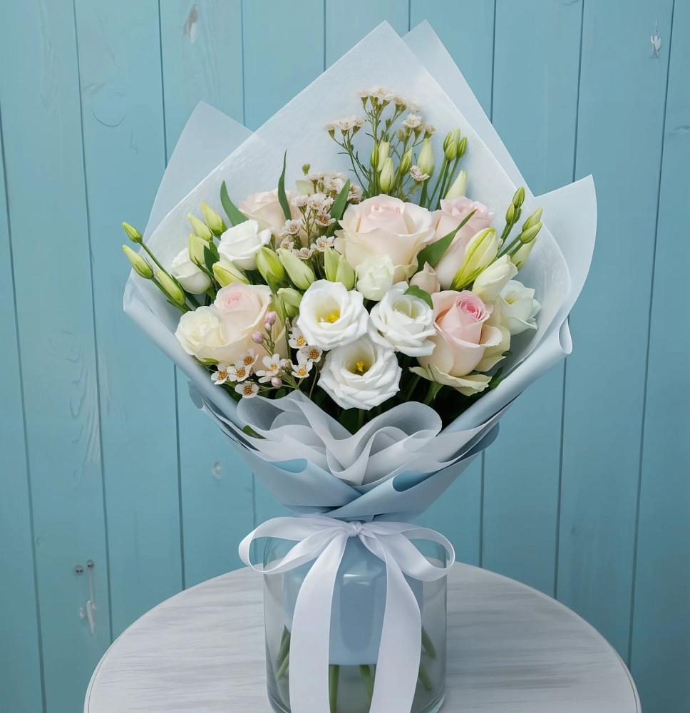 Букет цветов из: Розы и Лизиантусы в Тамбовке