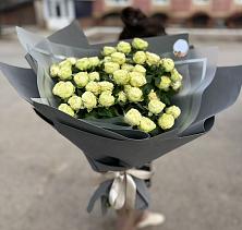 Букет Белые кустовые розы Солинеро в Тамбовке