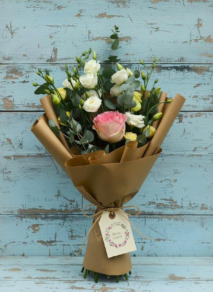 Букет цветов из: Розы и Лизиантусы в Тамбовке