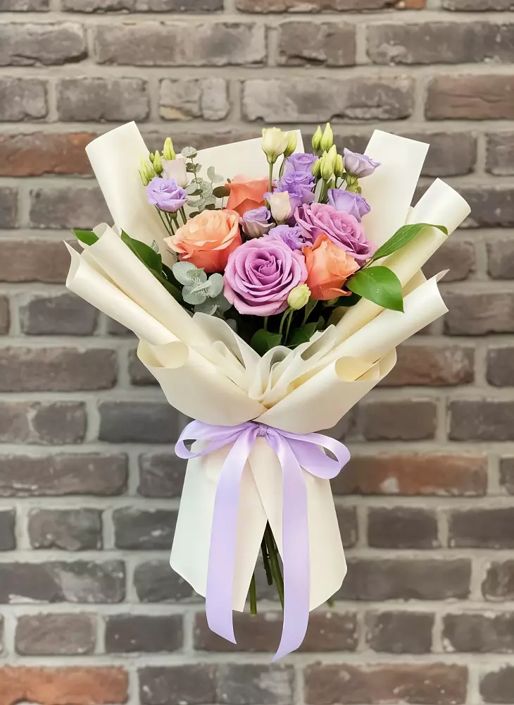 Букет цветов из: Лизиантусы и Розы в Тамбовке
