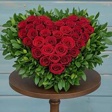 Цветочная композиция из Розы в виде сердца в Тамбовке