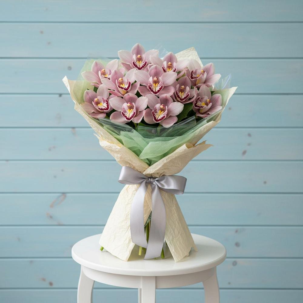 Букет цветов из: Орхидеи и Розы в Тамбовке