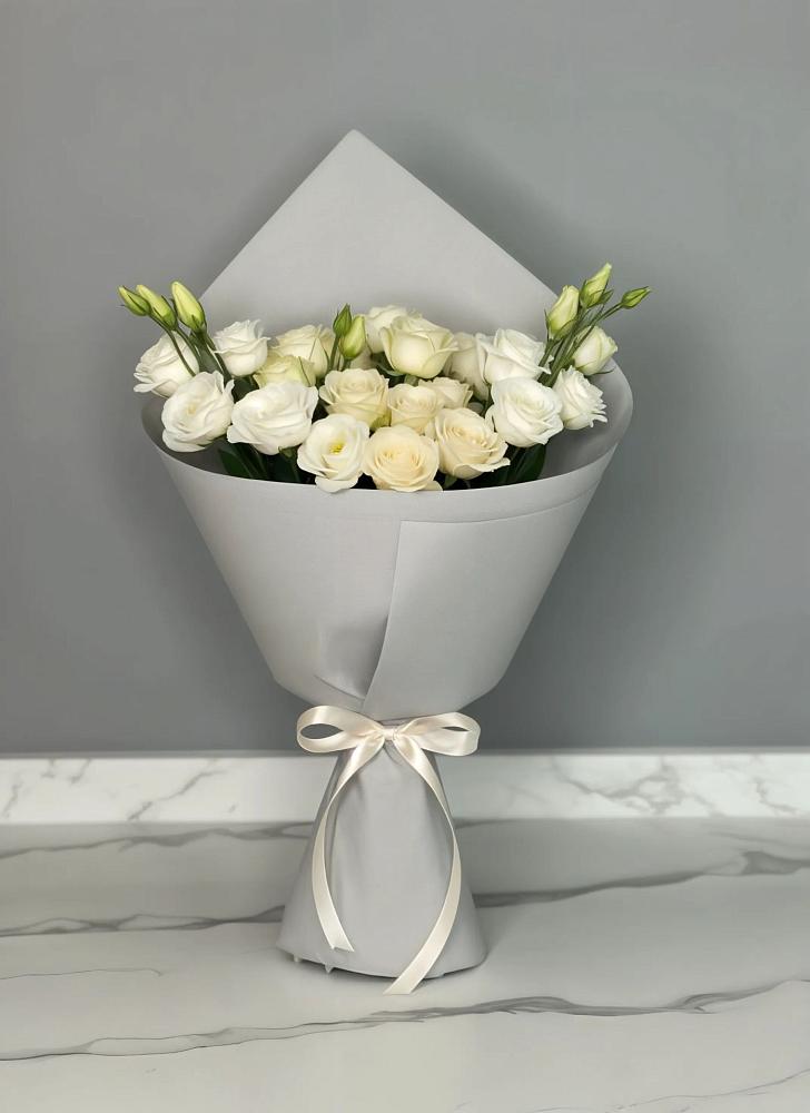 Букет цветов из: Розы и Лизиантусы в Тамбовке