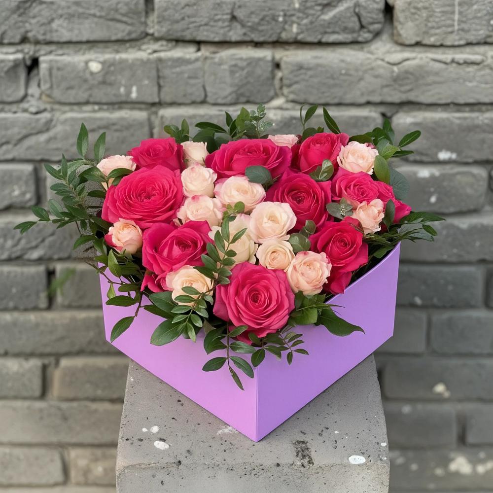 Цветочная композиция из Розы в коробке в Тамбовке