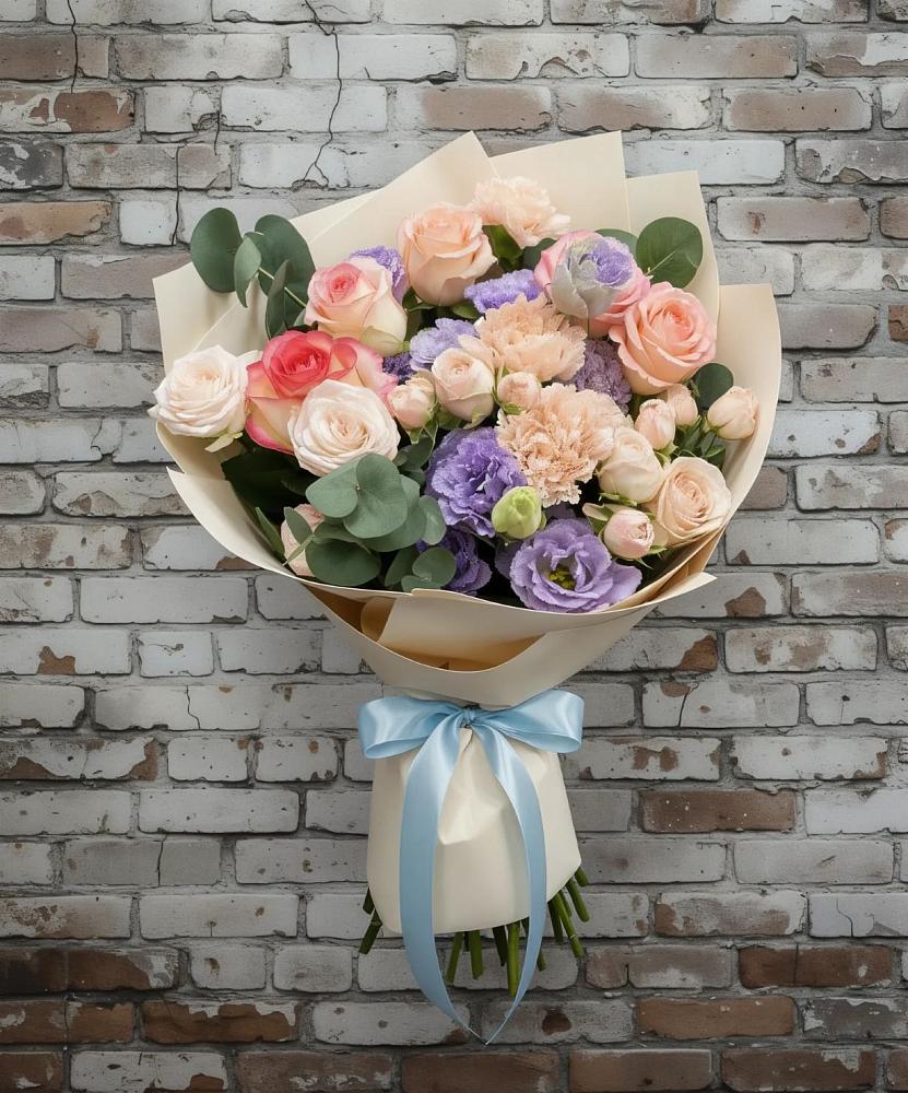 Букет цветов из: Розы, Лизиантусы и Гвоздики в Тамбовке