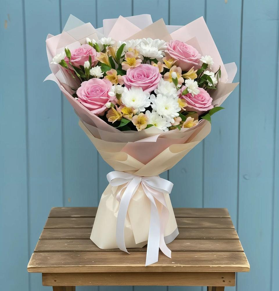 Букет цветов из: Гвоздики, Орхидеи и Розы в Тамбовке