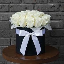 Цветочная композиция из Розы в шляпной коробке в Тамбовке